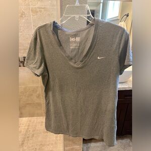 Nike Dri-Fit V-Neck Workout Shirt | size large